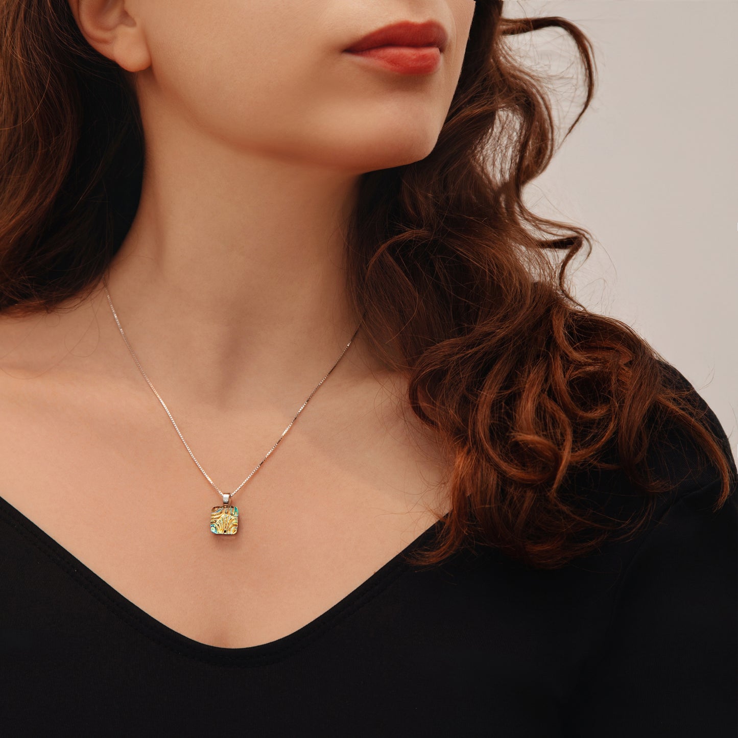 Nova Necklace in Gold Florentine