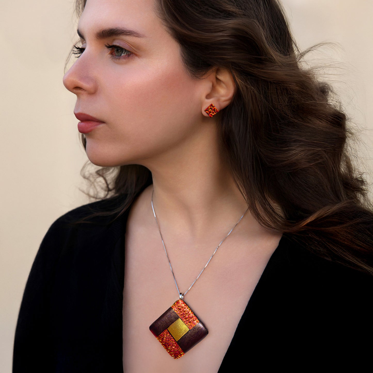 Elementa Fire Necklace in Red/Gold